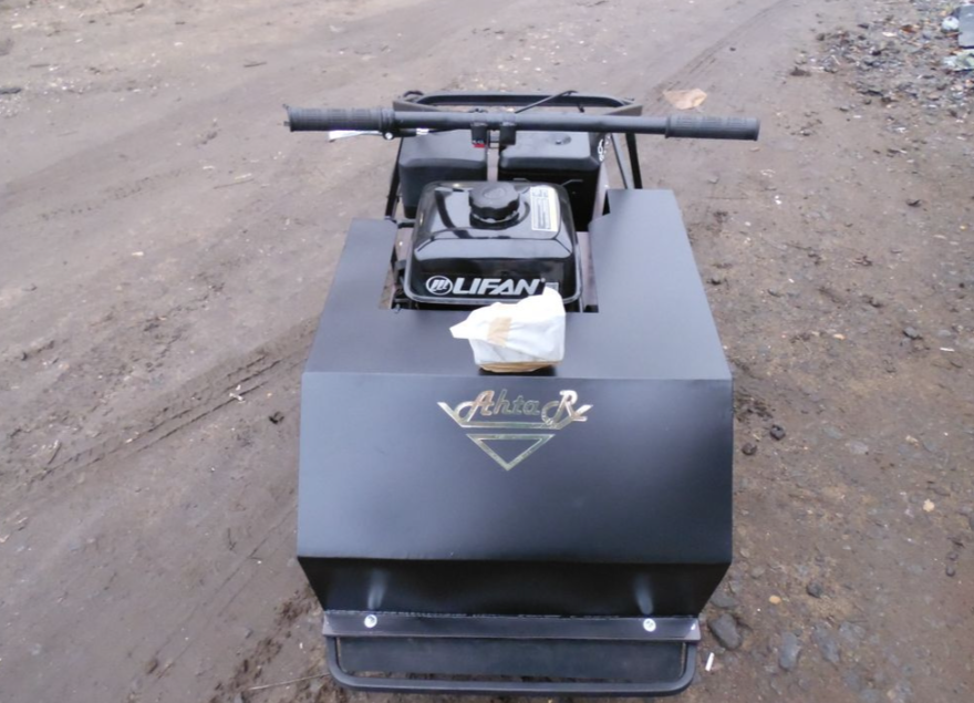 Мотобуксировщик AhtaR Зима 9 л/с с вариатором в Бердске