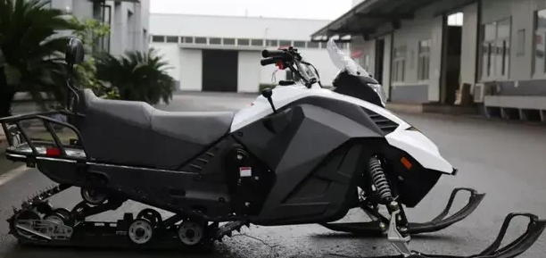 Снегоход ULAR 220 в Бердске