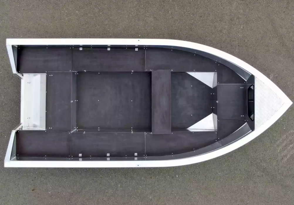 Алюминиевая лодка  Неман-420 в Бердске