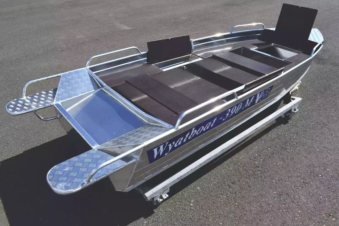 Алюминиевая лодка Wyatboat-390 M в Бердске Алюминиевая лодка Wyatboat-390 M в Бердске