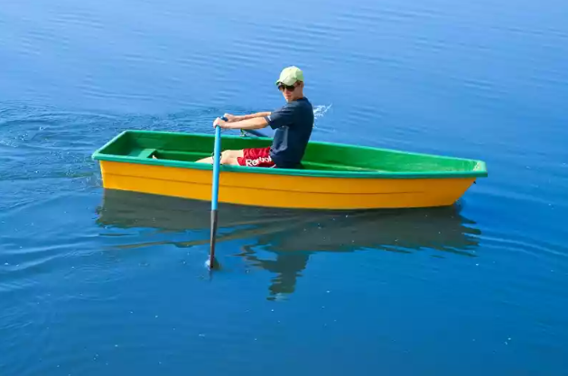 Стеклопластиковая лодка Малютка в Бердске