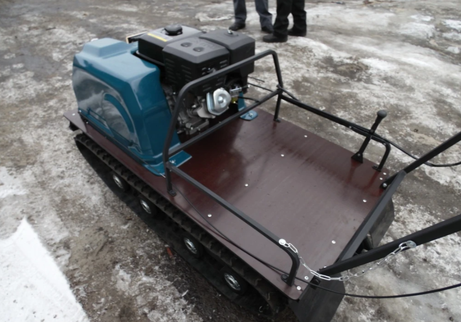 Мотобуксировщик AhtaR LR13 с реверс-вариатором Буран (задний ход) в Бердске