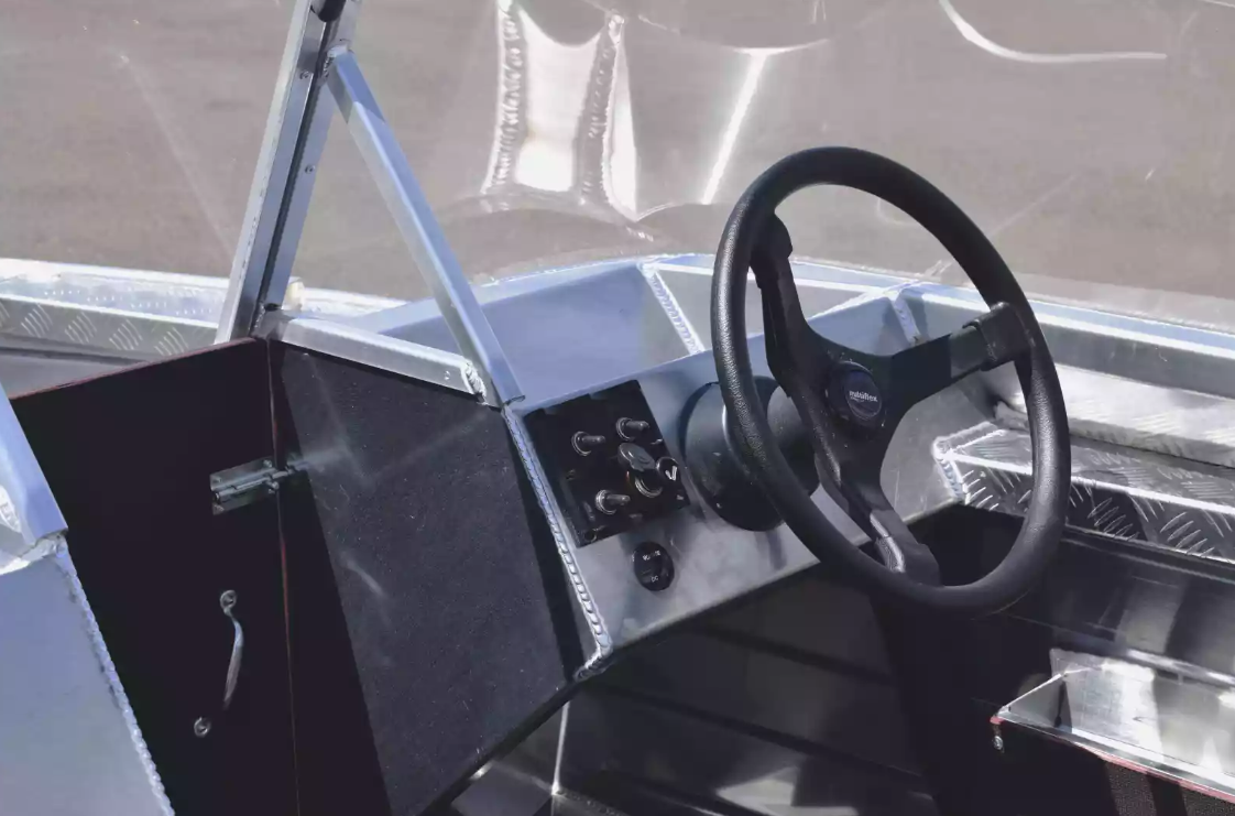 Алюминиевая лодка Wyatboat-390 DCM в Бердске