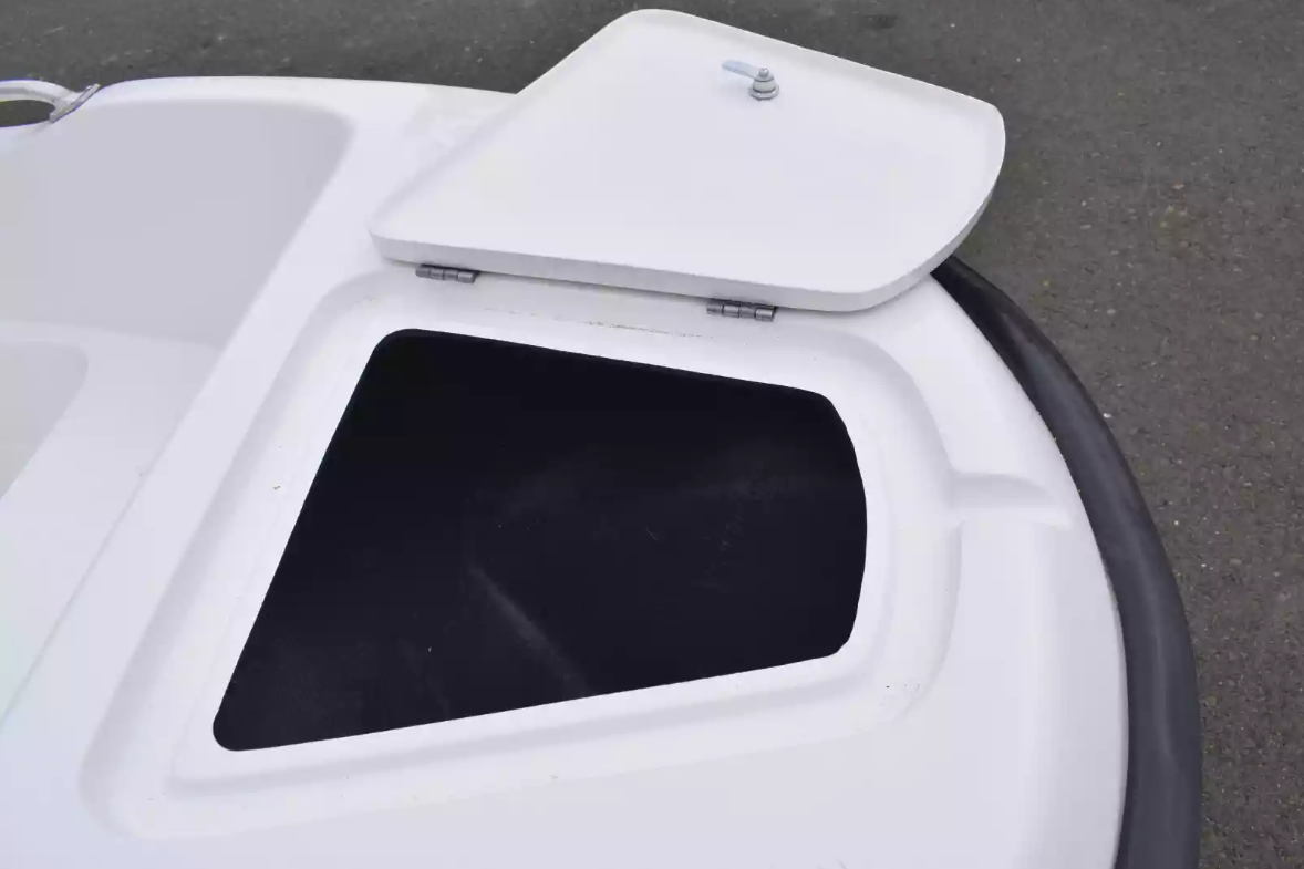 Стеклопластиковая лодка Пингвин New (тримаран) в Бердске