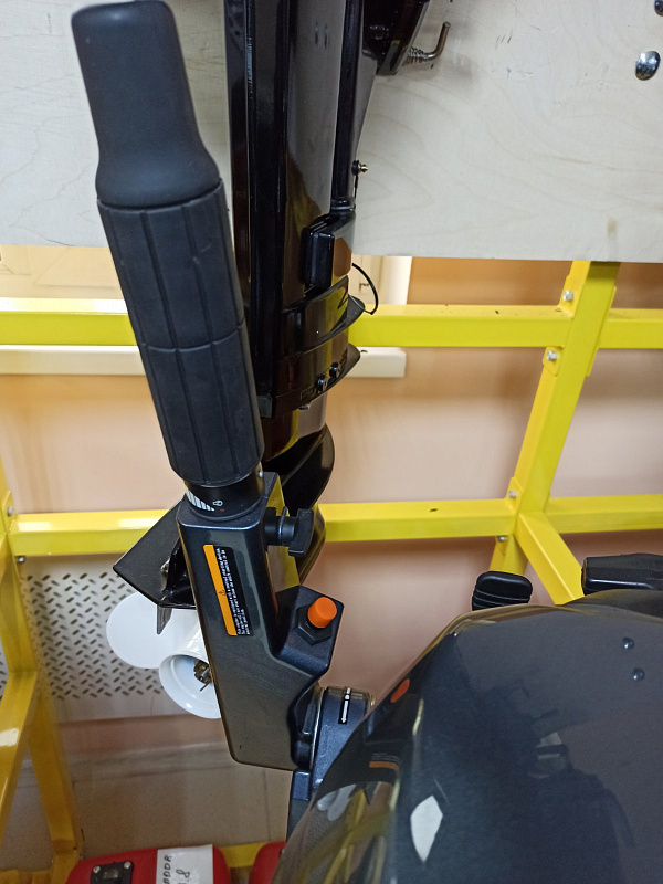 Лодочный мотор BREEZE F9,9S (4х тактный) в Бердске