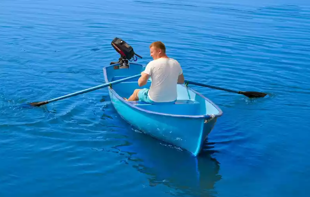 Стеклопластиковая лодка Омуль в Бердске