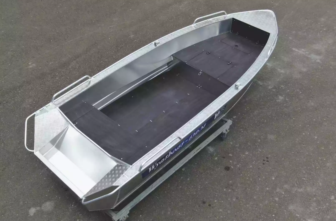 Алюминиевая лодка  Wyatboat-430М FISH в Бердске