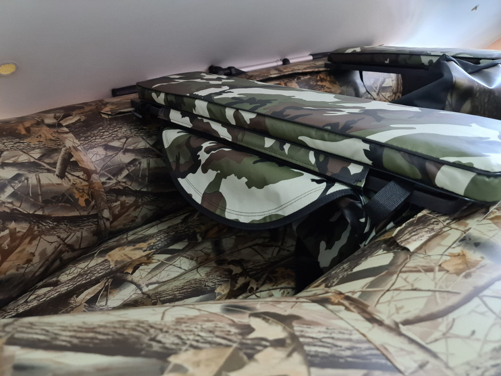 КОМПЛЕКТ МЯГКИХ НАКЛАДОК С СУМКОЙ ДЛЯ ЛОДОК 80Х20 КАМУФЛЯЖ в Бердске