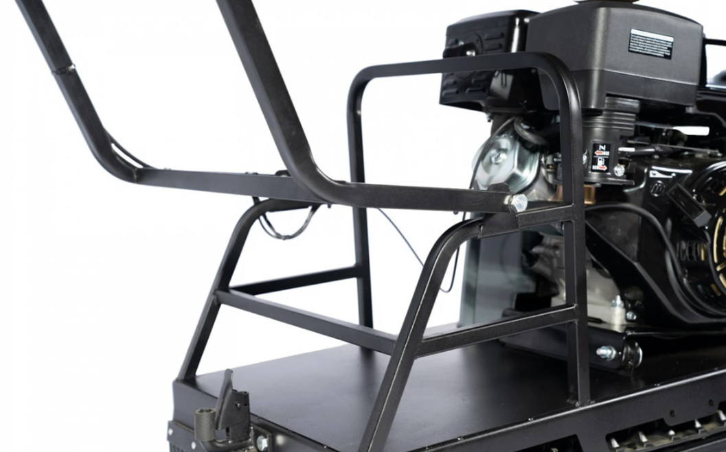 Мотобуксировщик БУРЛАК-M2 LFK 20 л.с. э/с Промысловик в Бердске