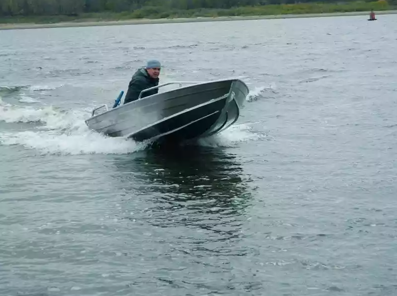 Алюминиевая лодка Wyatboat-390 M в Бердске Алюминиевая лодка Wyatboat-390 M в Бердске