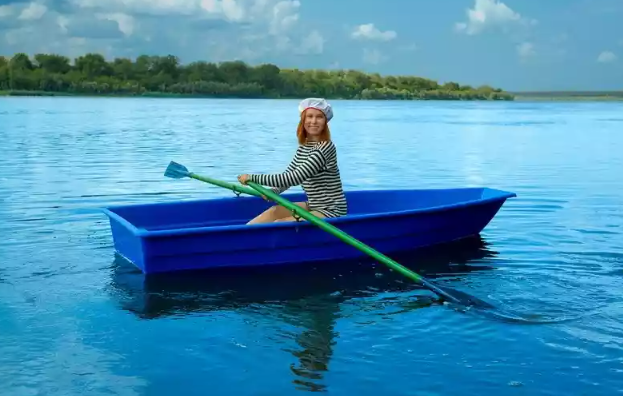 Стеклопластиковая лодка Малютка в Бердске