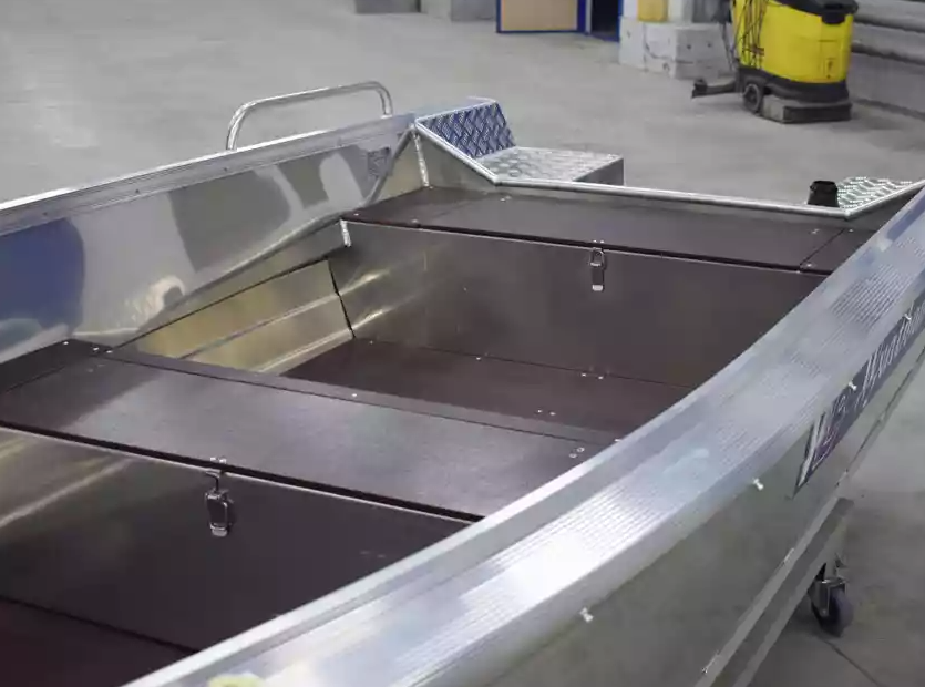 Алюминиевая лодка  Wyatboat-430 Р в Бердске