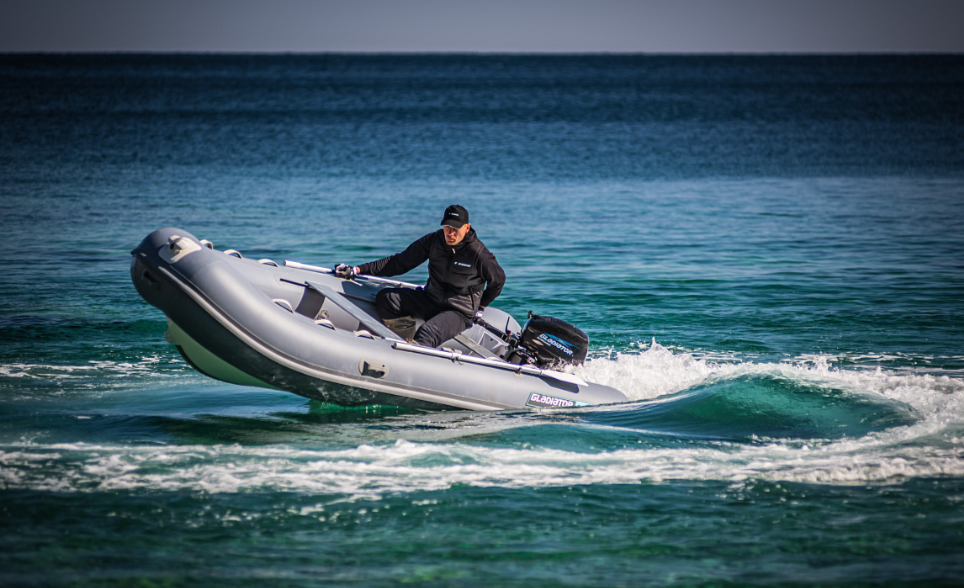 Лодка GLADIATOR RIB380AL в Бердске