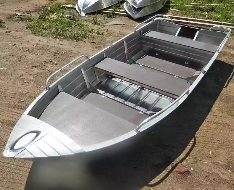 Алюминиевая лодка Вятка-Профи 37 в Бердске