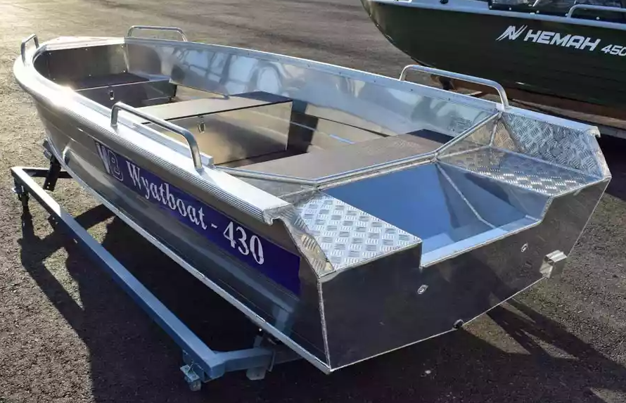 Алюминиевая лодка  Wyatboat-430 Р в Бердске