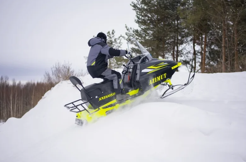 Миниснегоход Бурлак Азимут 20 л.с. , эл.запуск, реверс, тормоз гидравл, капот черный в Бердске